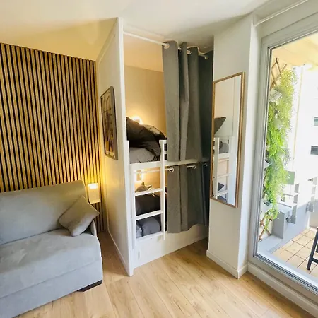 Apartment Avec Piscine Face A La